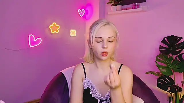 ElenaMonroe's Webcam Show