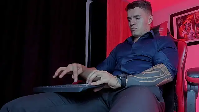 ALPHA_DOMINUS_: онлайн-секс-чат