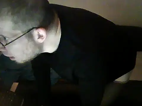 schmidtler35's Live XXX Chat