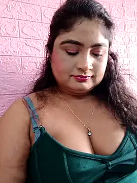 hornyriyanka's Webcam Show