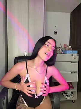 _Juanita_04's Live XXX Chat