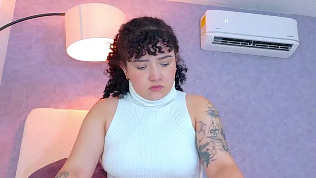 Tracielowe_w's Live XXX Chat