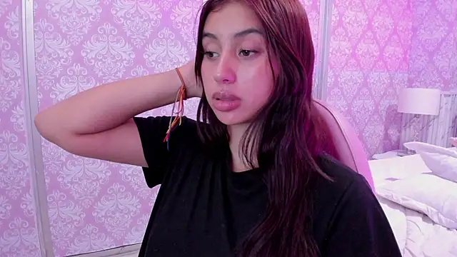 Zharyt_18's Live XXX Chat