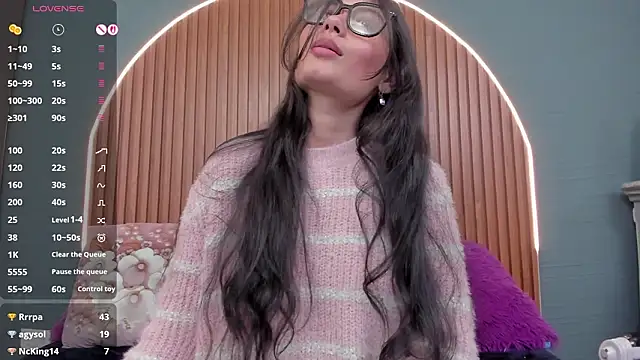 NayeCloud's Live XXX Chat