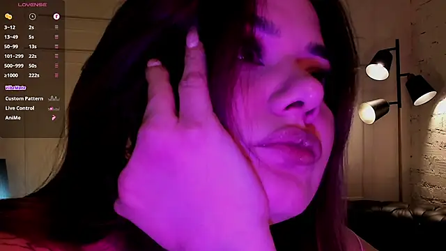 Dark_Moni Adlı Modelin Canlı XXX Sohbeti