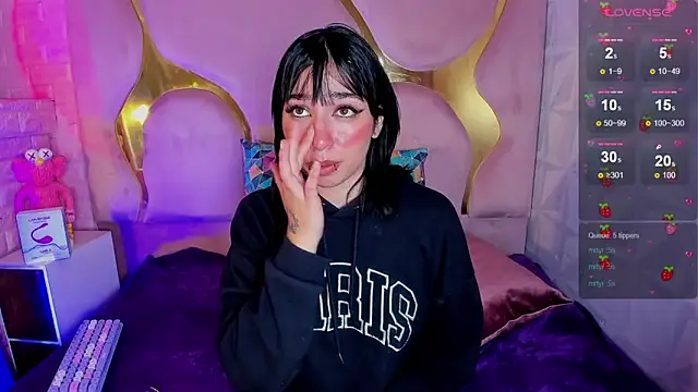 NaniiSisy Adlı Modelin Web Kamerası Şovu