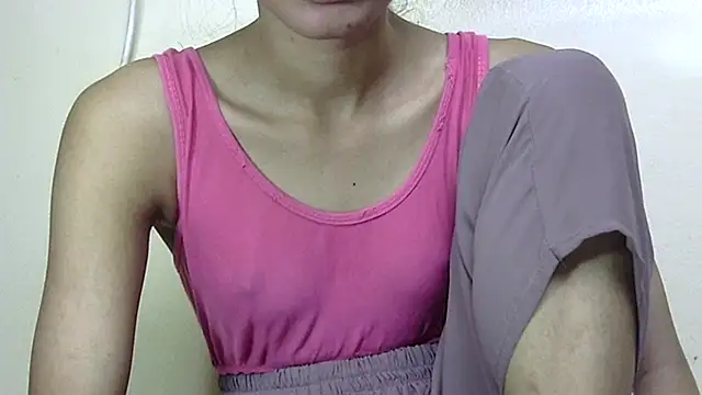 Anu_tiny Adlı Modelin Canlı XXX Sohbeti