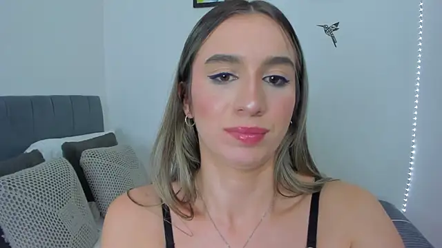 im_sarah34's Live XXX Chat