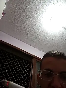 Art9i34art's Live XXX Chat