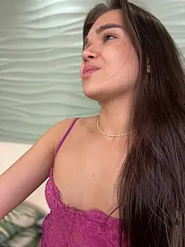 دردشة BabyShy- الجنسية المباشرة