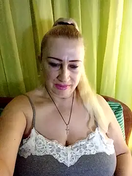 Esenia505 Chat XXX in diretta