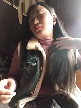 zhen-zo élő XXX-chatje