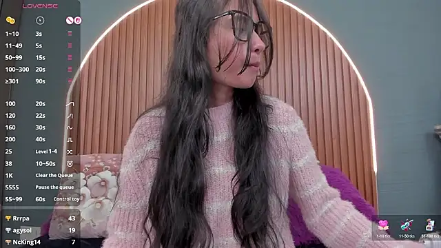 دردشة NayeCloud الجنسية المباشرة