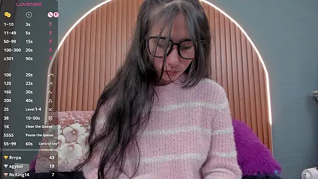 Czat XXX na żywo – NayeCloud