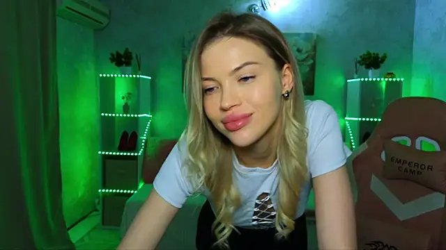 EmmyMills 라이브 XXX 채팅