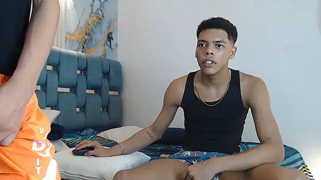 Chatroom XXX en direct de PRETTY_FEM