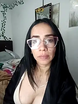 YaraDuartee élő XXX-chatje