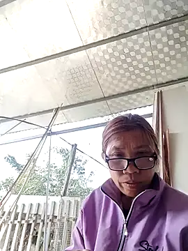 แชท XXX สดของ bella-la