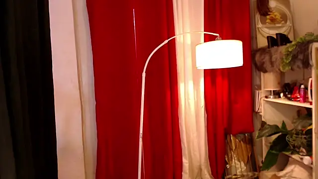 Emily_fucker webkamerás műsora