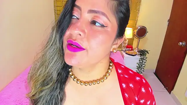 Chat XXX en directo de Julia_Haye