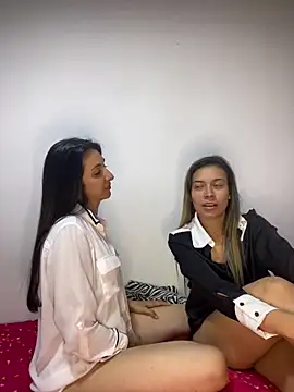 GirlsGetHorneynWild Adlı Modelin Canlı XXX Sohbeti