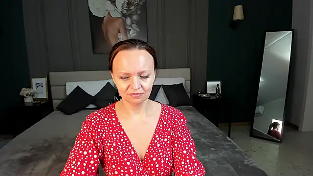 دردشة _Manuka_ الجنسية المباشرة