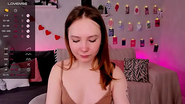 LanaBlu_のライブXXXチャット