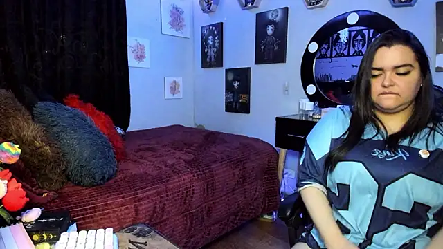 Chatroom XXX en direct de Luise_Meyrink