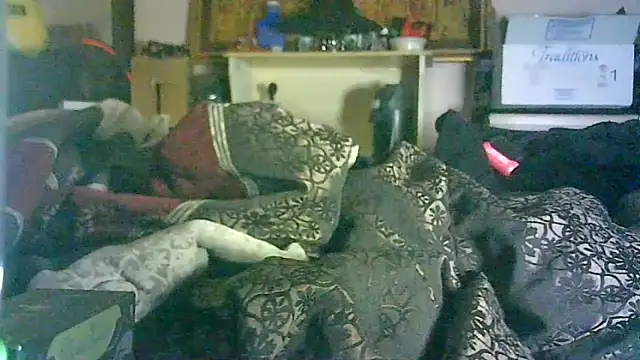 ON3YOULLN3VER_FIR3: απευθείας συνομιλία ΧΧΧ