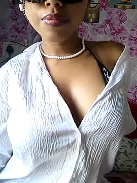 sandy_naughty's Webcam Show