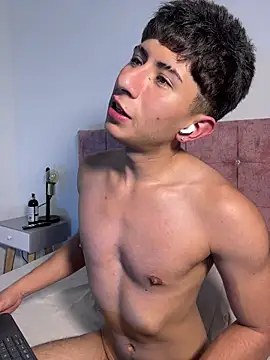 Andy_Justgame: απευθείας συνομιλία ΧΧΧ