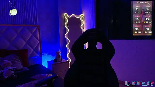 Chatroom XXX en direct de Naomy_tay1