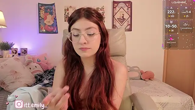 Chatroom XXX en direct de emily_uwu0