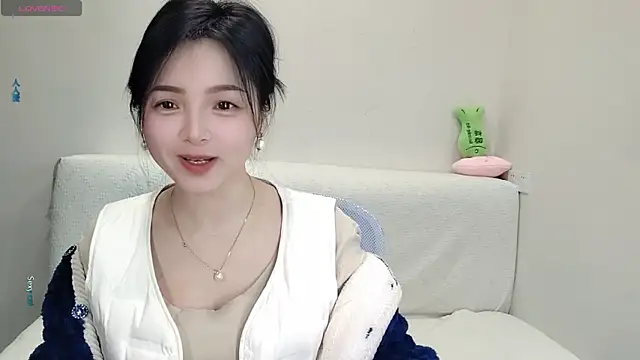 -J-o-y-'s Live XXX Chat