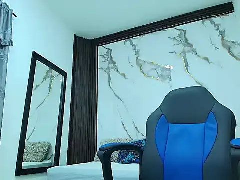 Enzo_Turner: απευθείας συνομιλία ΧΧΧ