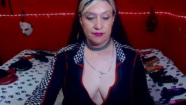 Chat XXX en directo de MATURE_Randy