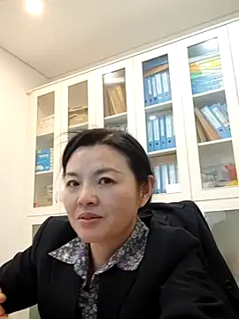 ialnuyoa_h Adlı Modelin Canlı XXX Sohbeti