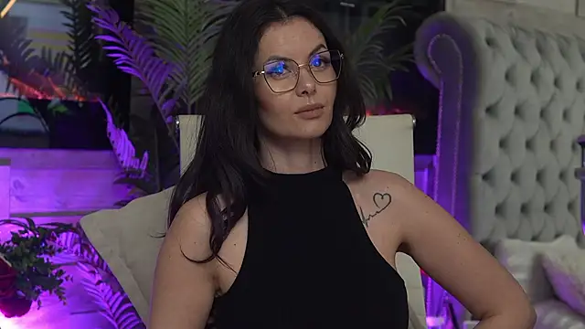 SeductiveMom 即時 XXX 聊天