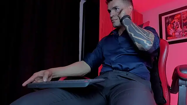 Živý XXX chat ALPHA_DOMINUS_