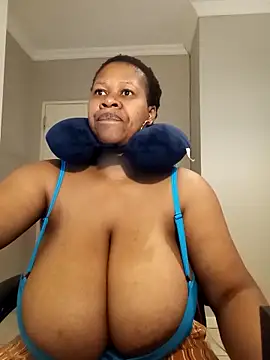 bustylisa1983 Live XXX Chat