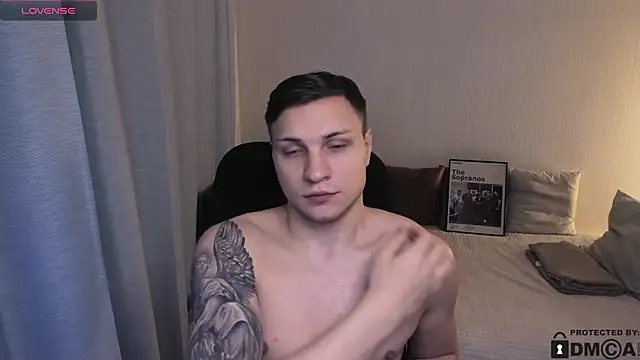 handsome_guy01 Adlı Modelin Web Kamerası Şovu