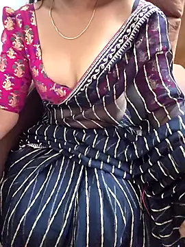 Živý XXX chat Roja-Telugu777