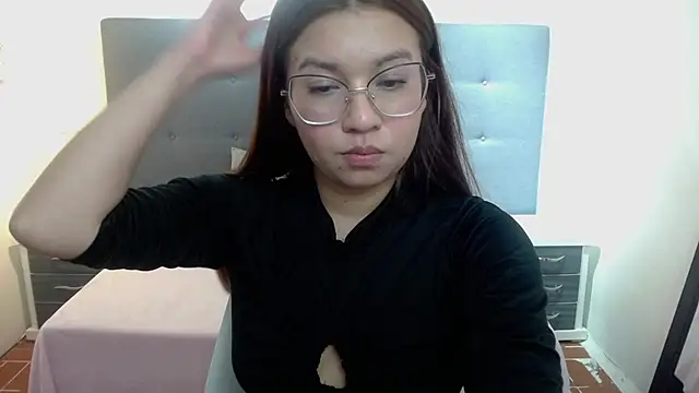 แชท XXX สดของ chaneelstark