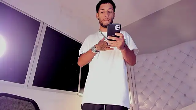 Thiagoferreti's Live XXX Chat