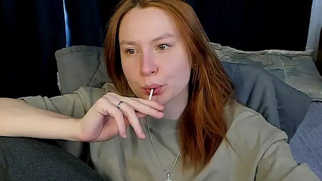 Lola_Raivis_ 在線直播表演