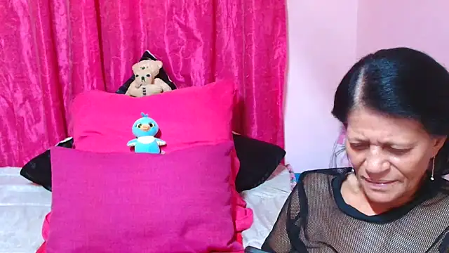 SLUTTYROXY's Webcam Show