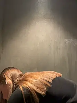 VineraSweet Chat XXX live