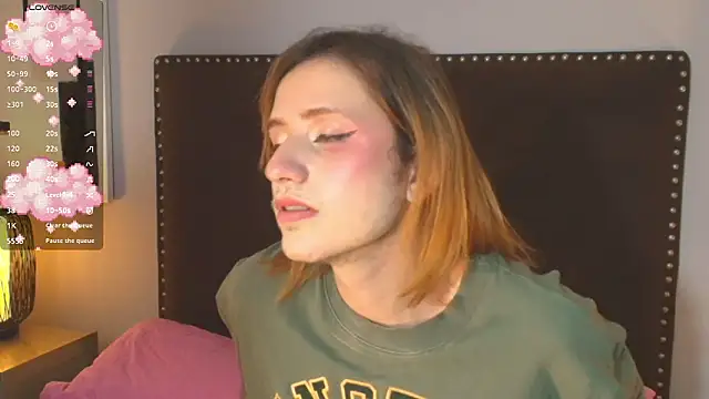 seraphine_star élő XXX-chatje