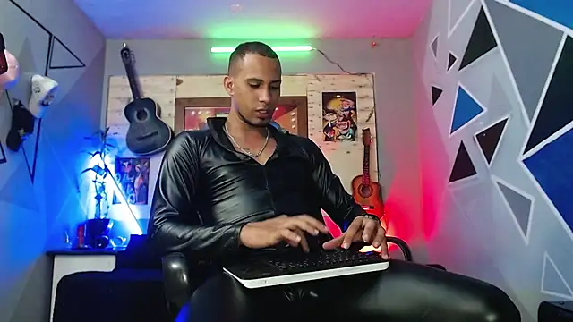 MagnusFrost Chat XXX in diretta