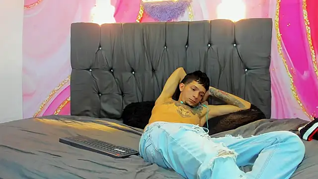 Straight_Guy22 Chat XXX in diretta